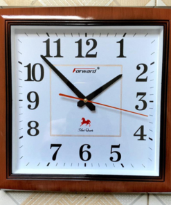 Đồng hồ treo tường vuông